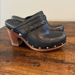UGG Kaylee Shoes Women 7 Black Leather Heeled Clogs Wooden Platform Braided Mule
